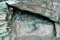Пещера свт. Нифонта II, патриарха К-польского близ мон-ря Дионисиат
