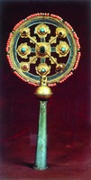 Напрестольный крест. 1744 г. Мон-рь Лим (Музей-сокровищница Эчмиадзин)