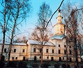 Церковь в честь Сретения Господня Спасо-Преображенского мон-ря. XVIII в. Фотография. 2003 г.