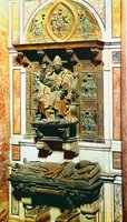 Иннокентий VIII, папа Римский. Надгробный памятник в соборе св. Петра в Риме. 1492–1498 гг. Скульпторы П. и А. Поллайоло