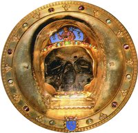 Реликварий с частью главы св. Иоанна Предтечи (сокровищница храма Пресв. Богородицы в Амьене, Франция)