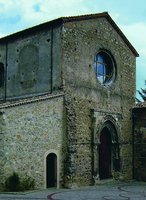 Вход в церковь Флорского аббатства в Сан-Джованни-ин-Фиоре, Италия