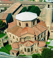 Церковь Сан-Витале в Равенне. 525–547 гг.