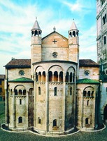 Вост. фасад собора в Модене. 1099 — после 1167 г.