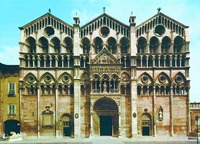 Фасад собора Сан-Джорджио-Мартире в Ферраре. XIII в.