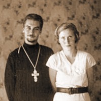 Свящ. Александр Киселев с женой. Фотография. 1930-е гг.