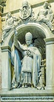 Лев XII, папа Римский. Скульптура в базилике св. Петра в Риме. 1835–1836 гг.