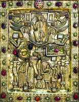 Распятие и Вознесение. Чеканная икона. XII в. (Кут. 3085)