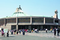 Новая базилика Нуэстра-Сеньора-де-Гуаделупе в Мехико. 1974–1976 гг.