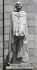 Мхитар Гош. Скульптура перед фасадом Матенадарана в Ереване. 50-е (?) гг. ХХ в. Скульптор Г. Чубарян