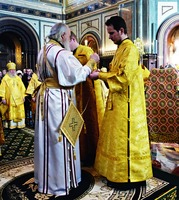 Подризник в облачении Патриарха Московского и всея Руси Кирилла. Фотография. 2016 г. Фото: С. Власов www.patriarchia.ru