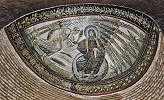 «Передача ключей» (Traditio clavium). Мозаика в конхе юго-зап. апсиды. 3-я четв. IV в. (?) Фото: В. Е. Сусленков