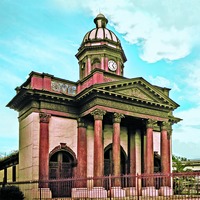 Церковь Нуэстра-Сеньора-де-Канделария в Сан-Сальвадоре. 1816 г. Архит. П. Гонсалес. Фотография. 2013 г. Фото: YessicaGuerra19 / Wikimedia Commons