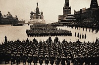 Парад на Красной площади в Москве. Фотография. 7 ноября 1941 г.