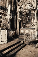 Рака с мощами прп. Саввы Сторожевского в соборе Рождества Пресв. Богородицы. Фотография. Кон. XIX в.