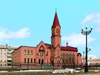 Храм св. Иакова Римско-католической Церкви в Южно-Сахалинске. 2000–2002 гг. Фотография. 10-е гг. XXI в.
