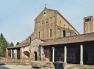 Церковь Санта-Мария-Ассунта на о-ве Торчелло. 639, 864–867, 1008–1047 гг. Фотография. 2018 г. Фото: Sailko / Wikimedia Commons