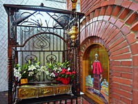 Мощи прп. Филофеи Тырновской в мон-ре Куртя-де-Арджеш. Фото: Ziarul Lumina / Patriarhiа Română