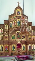 Центральный иконостас ц. свт. Николая Чудотворца в Покровском в Москве. 2000–2005 гг. Иконописцы О. Ю. Тищенко, Е. Чиркова. Фото: О. Ю. Тищенко