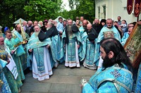 Крестный ход в день празднования Святогорской иконы Божией Матери «Одигитрия». Фотография. 2017 г. Фото: Л. Эрн