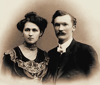 Сщмч. Сергий Станиславлев с женой. Фотография. 1905 г.