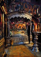 Сень (1737) и рака (1585) с мощами прп. Сергия Радонежского в Троицком соборе Троице-Сергиевой лавры