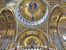 Вид на купол и подпружные арки собора свт. Саввы Сербского. Фото: Andrija12345678 / Wikimedia Commons