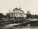 Церковь в честь Тихвинской иконы Божией Матери. 1846–1847 гг. Архит. А. А. Пахомов. Фотография. 1907 г.