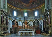 Интерьер базилики Сантиссима-Аннунциата во Флоренции. Фотография. 2012. Фото: Richard Mortel/Wikimedia