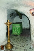 Крипта с надгробием блж. Симона Юрьевецкого. Фото: Н. А. Мерзлютина