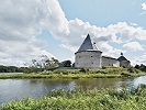 Вид на Староладожскую крепость с р. Ладожки. Фотография. 2020 г. Фото: А. С. Зверев