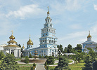 Комплекс построек кафедрального собора в честь Успения Пресв. Богородицы в Ташкенте. Фотография. 2012 г. Фото: ГОЛос / Wikimedia Commons