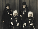 Предстоятель Эстонской Православной Церкви митр. Александр (Паулус), архиеп. Карельский и всей Финляндии Герман (Аав) (сидят), еп. Выборгский Александр (Карпин) и еп. Печерский Николай (Лейсман) (стоят). Фотография. Сортавала, сентябрь 1935 г. Фото: архив еп. Силуана (Никитина)