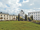 Храм в честь Казанской иконы Божией Матери (1850), братский и больничный корпуса. Фотография. 2019 г. Фото: З. А. Зверева