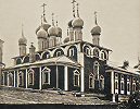 Надвратные церкви: свт. Алексия (1483–1485; перестроена в 1680–1686) и Благовещения (1680–1686). Фотография. Нач. ХХ в.