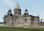 Кафедральный собор в Эчмиадзине. Фотография. 2025 г. Фото: В. А. Заварицкая