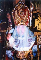 Рукоположение Патриарха и Католикоса всех армян Гарегина II. Лицо рукоположенного покрыто тканью, символизирующей его непорочность